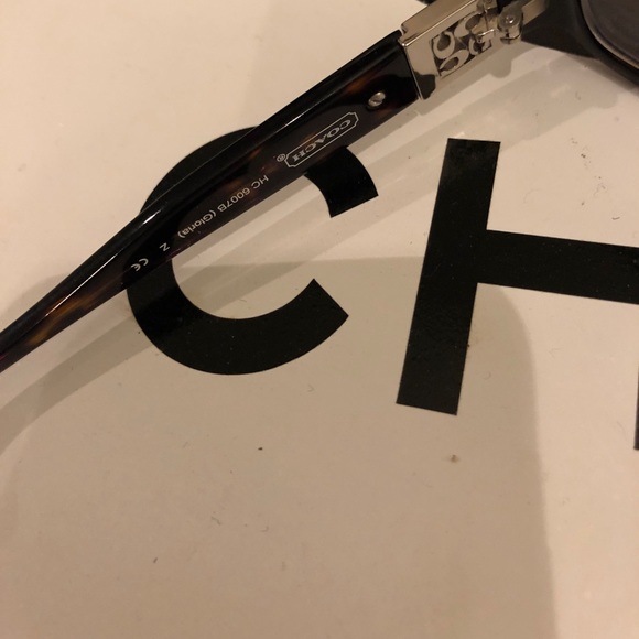 Eyeglasses - Picture 5 of 6